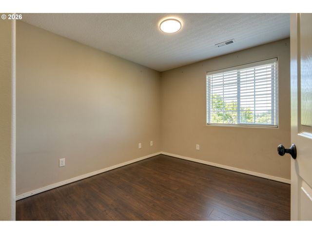 19790 Sw YOCOM Ln, Beaverton, OR 97007