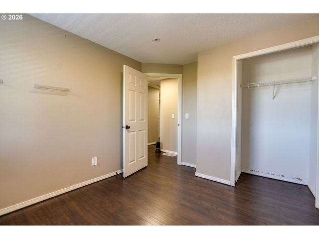 19790 Sw YOCOM Ln, Beaverton, OR 97007