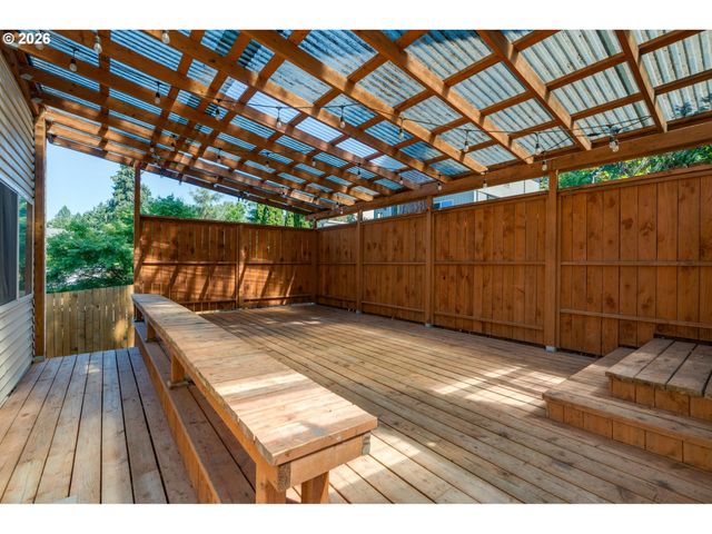 19790 Sw YOCOM Ln, Beaverton, OR 97007