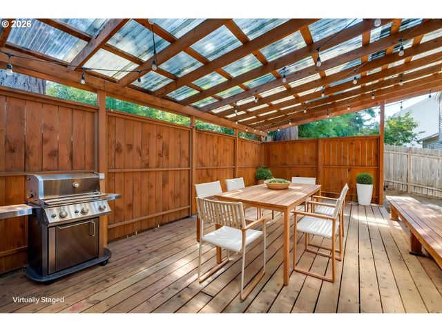 19790 Sw YOCOM Ln, Beaverton, OR 97007
