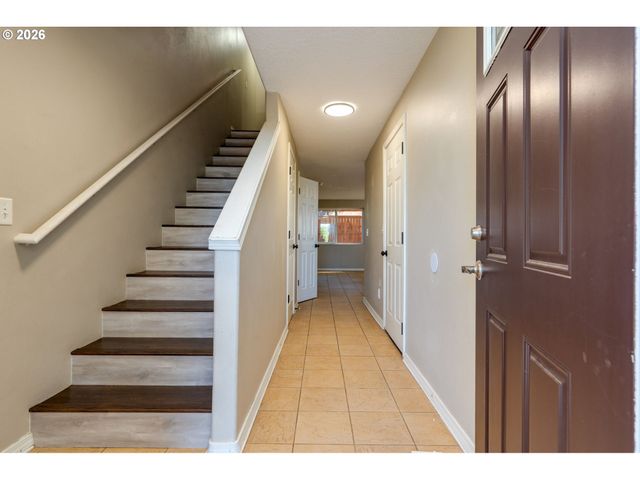 19790 Sw YOCOM Ln, Beaverton, OR 97007