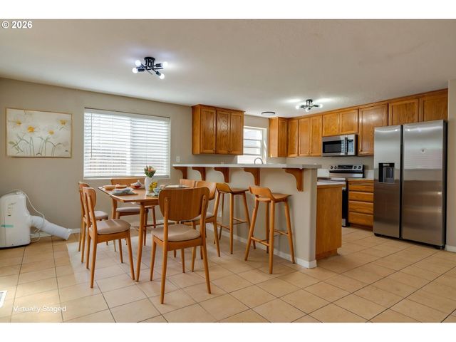 19790 Sw YOCOM Ln, Beaverton, OR 97007
