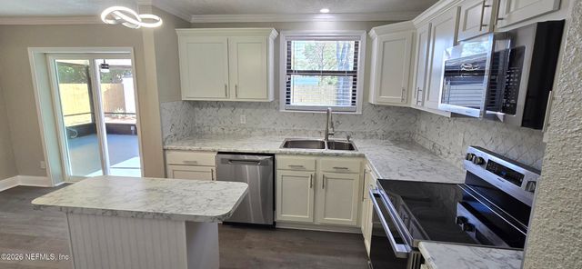 2921 SEARCHWOOD Drive, Jacksonville, FL 32277