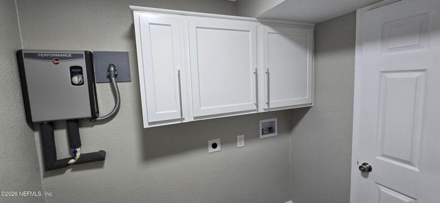 2921 SEARCHWOOD Drive, Jacksonville, FL 32277