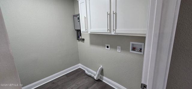 2921 SEARCHWOOD Drive, Jacksonville, FL 32277