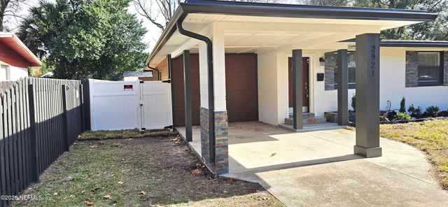 2921 SEARCHWOOD Drive, Jacksonville, FL 32277
