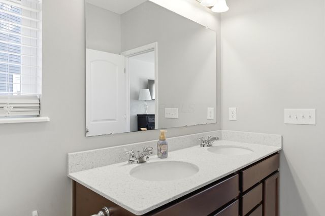 242 Jay Court, Delaware, OH 43015