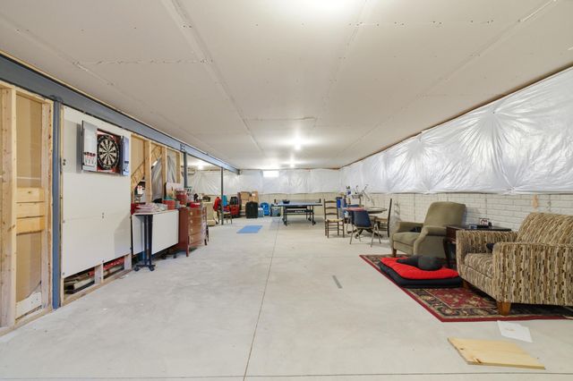 242 Jay Court, Delaware, OH 43015