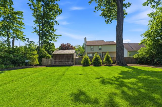 242 Jay Court, Delaware, OH 43015