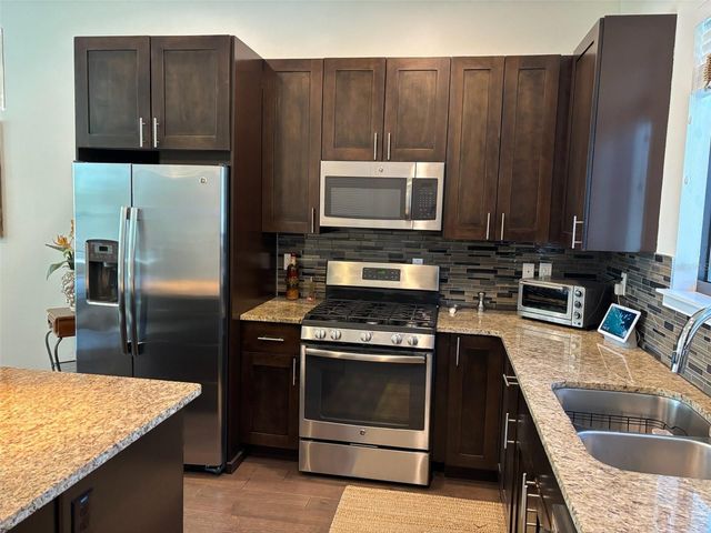 130 8TH STREET N, St Petersburg, FL 33701