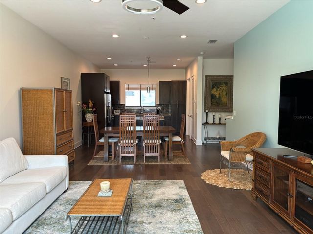 130 8TH STREET N, St Petersburg, FL 33701