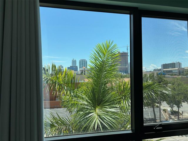 130 8TH STREET N, St Petersburg, FL 33701