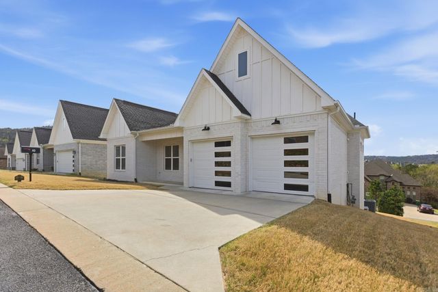 83 Tournay Circle, Little Rock, AR 72223