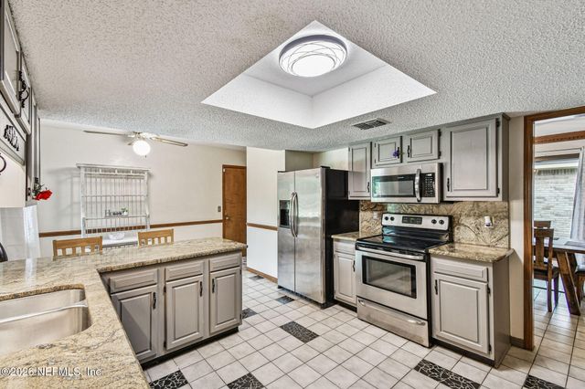 2150 BROAD WATER Drive, Jacksonville, FL 32225
