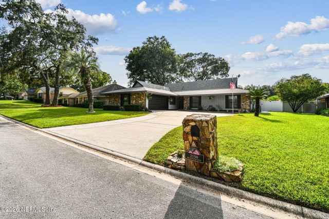 2150 BROAD WATER Drive, Jacksonville, FL 32225