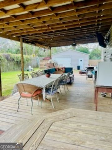 3 S Spring Street, Claxton, GA 30417