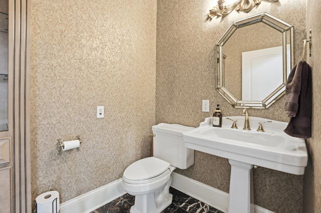 1200 White Hawk Drive, Crown Point, IN 46307