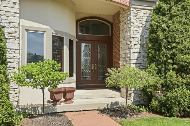 1200 White Hawk Drive, Crown Point, IN 46307