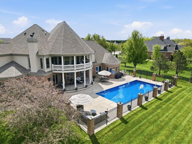 1200 White Hawk Drive, Crown Point, IN 46307