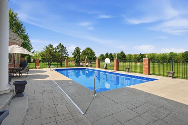1200 White Hawk Drive, Crown Point, IN 46307