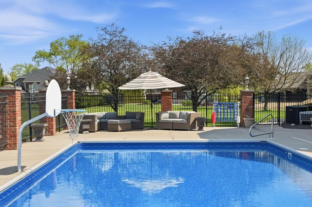 1200 White Hawk Drive, Crown Point, IN 46307