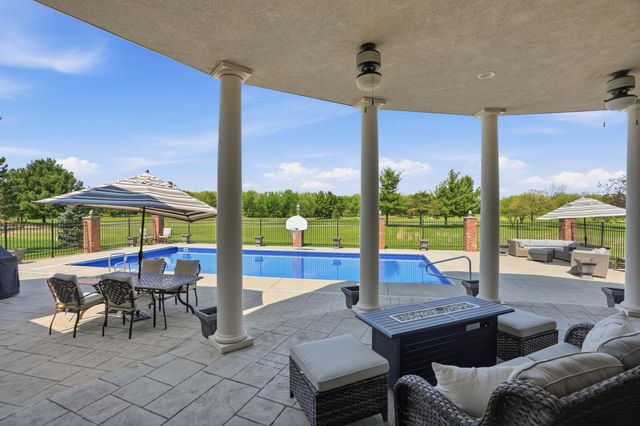 1200 White Hawk Drive, Crown Point, IN 46307