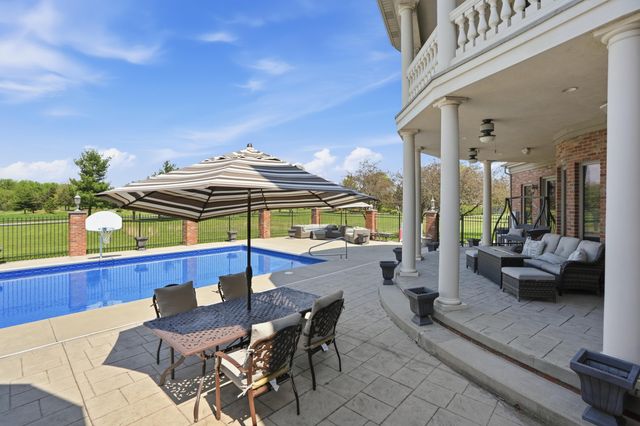 1200 White Hawk Drive, Crown Point, IN 46307