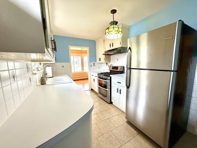 14 Governors St, Worcester, MA 01606