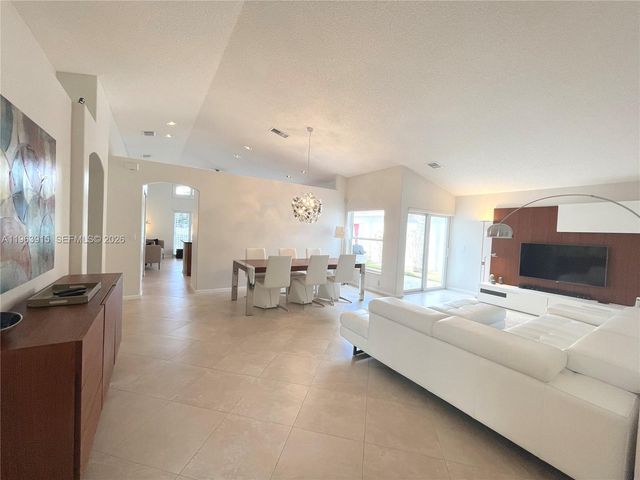 4923 SW 33rd Way, Hollywood, FL 33312