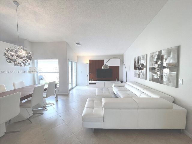 4923 SW 33rd Way, Hollywood, FL 33312