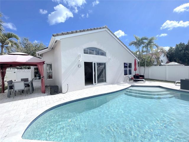 4923 SW 33rd Way, Hollywood, FL 33312