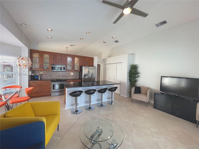 4923 SW 33rd Way, Hollywood, FL 33312