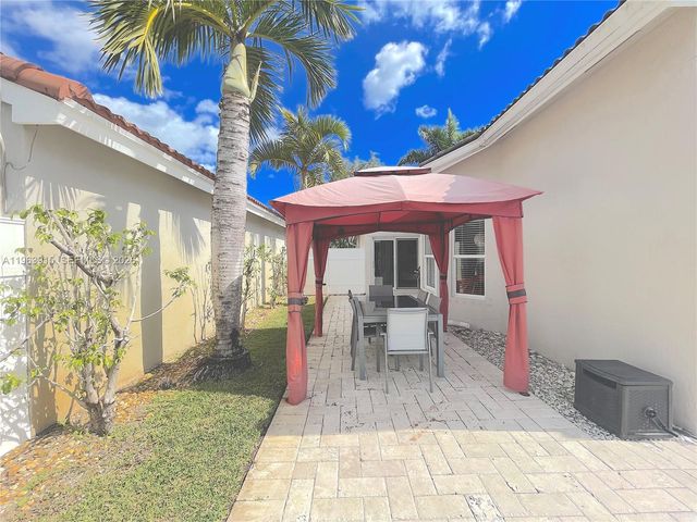4923 SW 33rd Way, Hollywood, FL 33312
