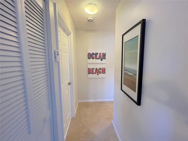 4923 SW 33rd Way, Hollywood, FL 33312