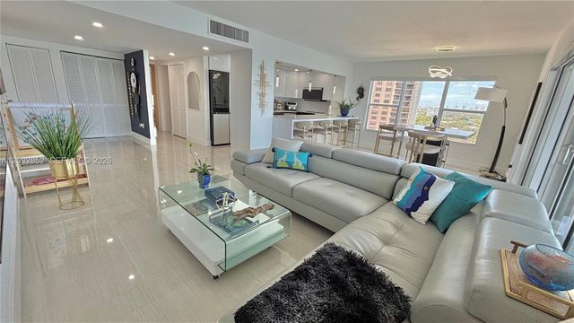 11111 NE Biscayne Boulevard 16A, Miami, FL 33181