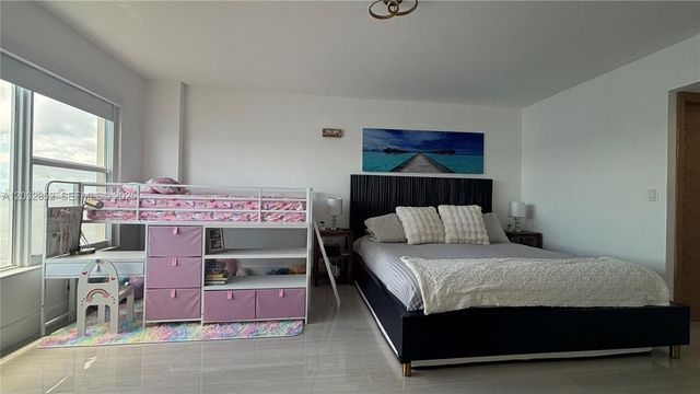 11111 NE Biscayne Boulevard 16A, Miami, FL 33181