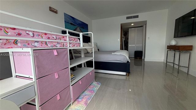11111 NE Biscayne Boulevard 16A, Miami, FL 33181