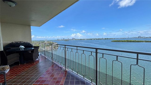 11111 NE Biscayne Boulevard 16A, Miami, FL 33181
