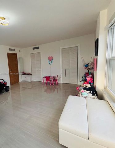 11111 NE Biscayne Boulevard 16A, Miami, FL 33181