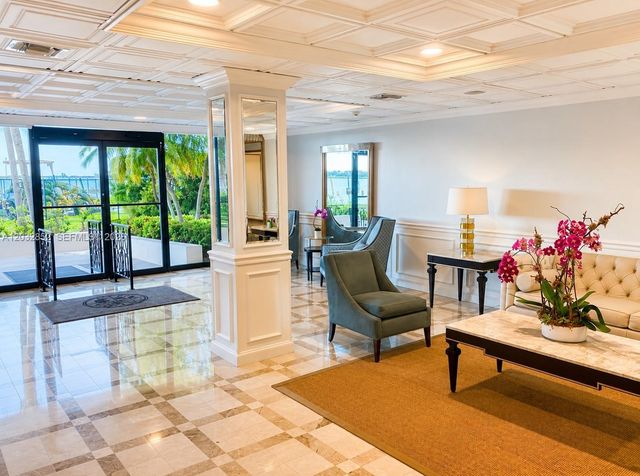 11111 NE Biscayne Boulevard 16A, Miami, FL 33181