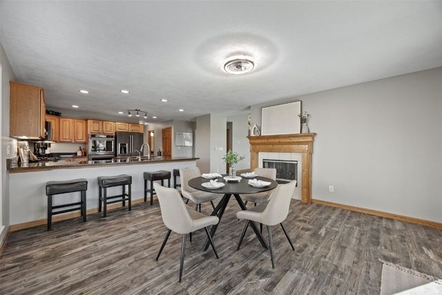 5510 Hunters Ridge Court, Marion, IA 52302