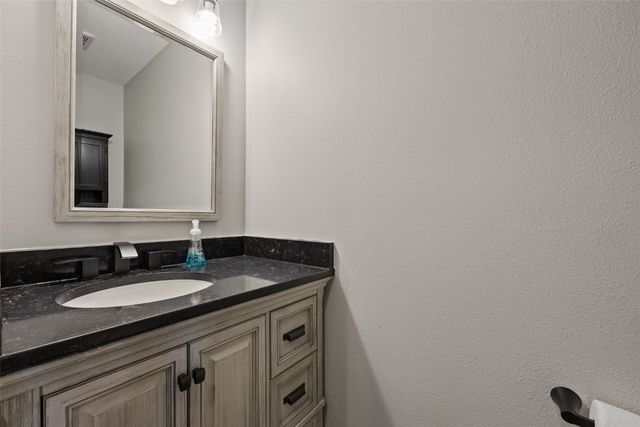 5510 Hunters Ridge Court, Marion, IA 52302