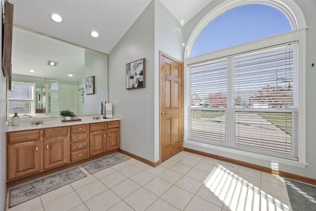 5510 Hunters Ridge Court, Marion, IA 52302