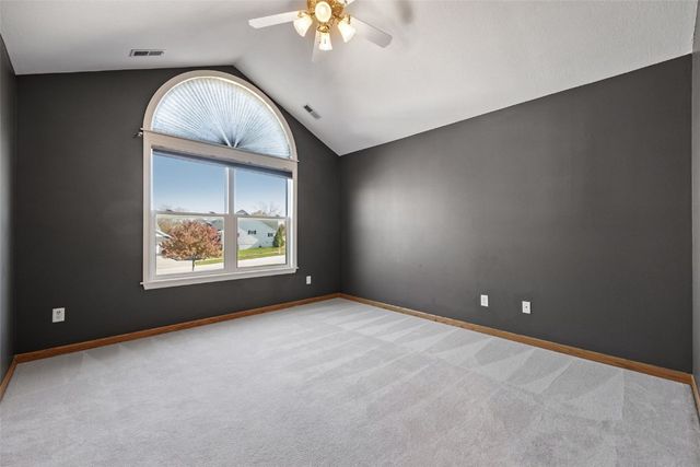 5510 Hunters Ridge Court, Marion, IA 52302