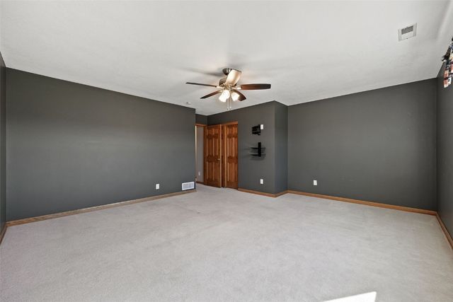 5510 Hunters Ridge Court, Marion, IA 52302