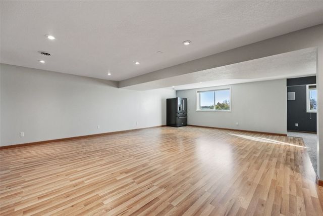 5510 Hunters Ridge Court, Marion, IA 52302