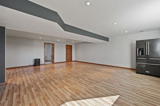 5510 Hunters Ridge Court, Marion, IA 52302