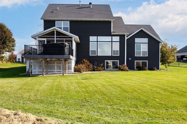 5510 Hunters Ridge Court, Marion, IA 52302