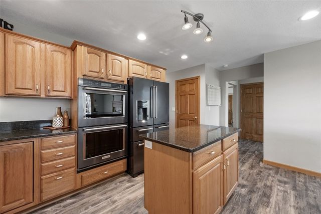 5510 Hunters Ridge Court, Marion, IA 52302
