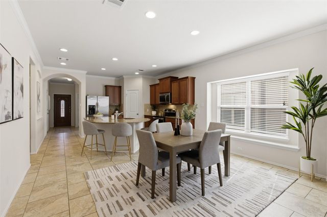 124 Golden Eagle LN, Leander, TX 78641